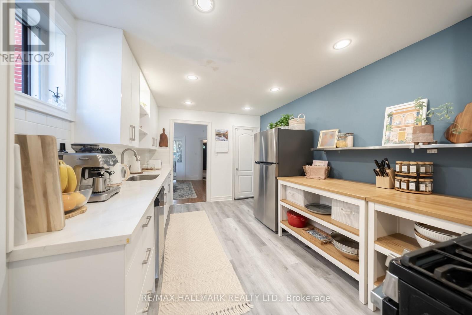 38 Brookfield Street, Toronto, Ontario  M6J 3A9 - Photo 9 - C12462954