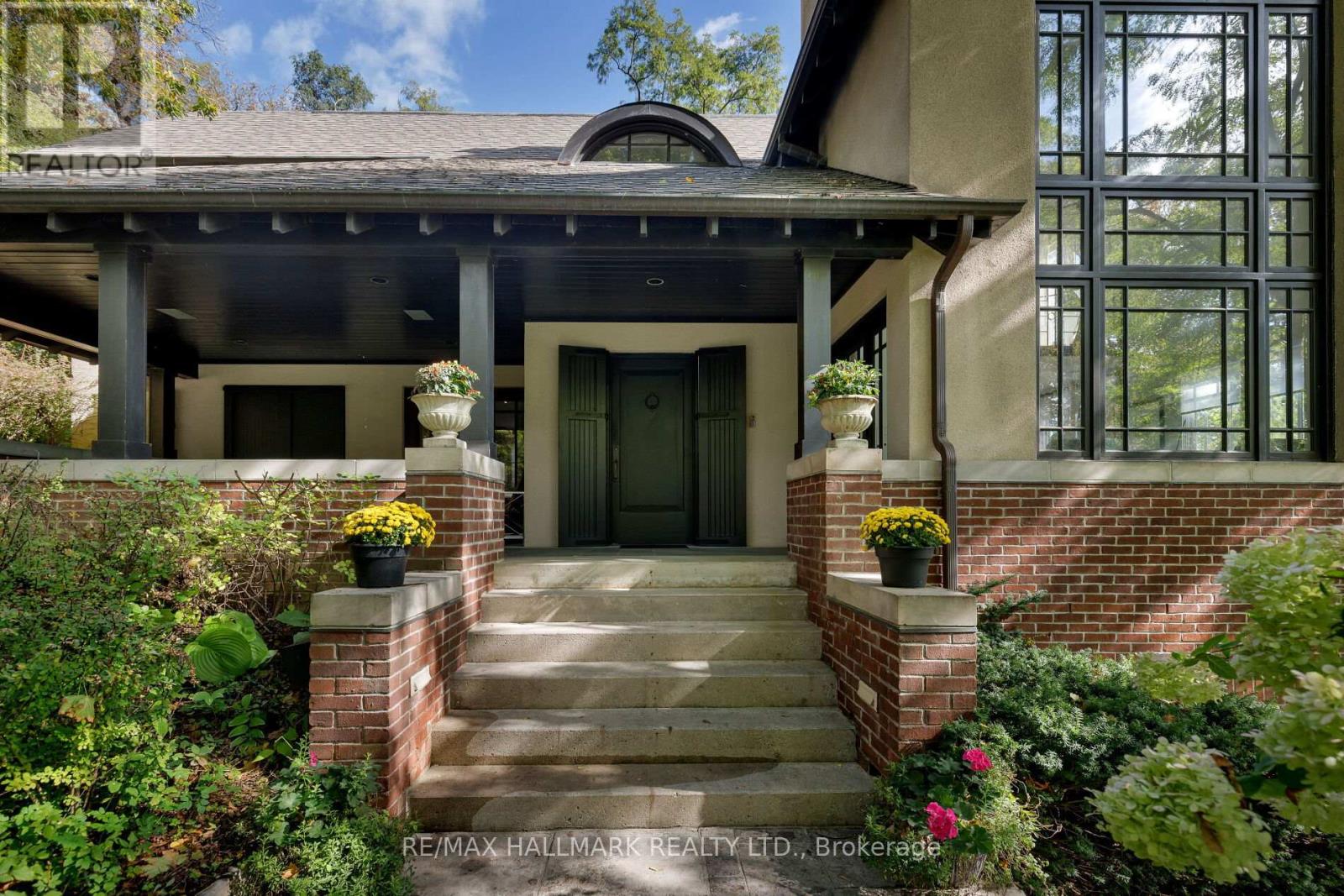 78 Wychwood Park, Toronto, Ontario  M6G 2V5 - Photo 2 - C12462971