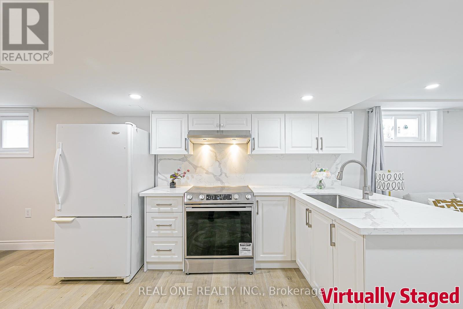 368 Hollyberry Trail, Toronto, Ontario  M2H 2P6 - Photo 6 - C12463007
