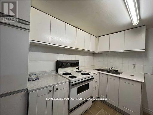 Bsmt - 15 Bison Drive, Toronto, Ontario  M2R 2Y1 - Photo 2 - C12463023