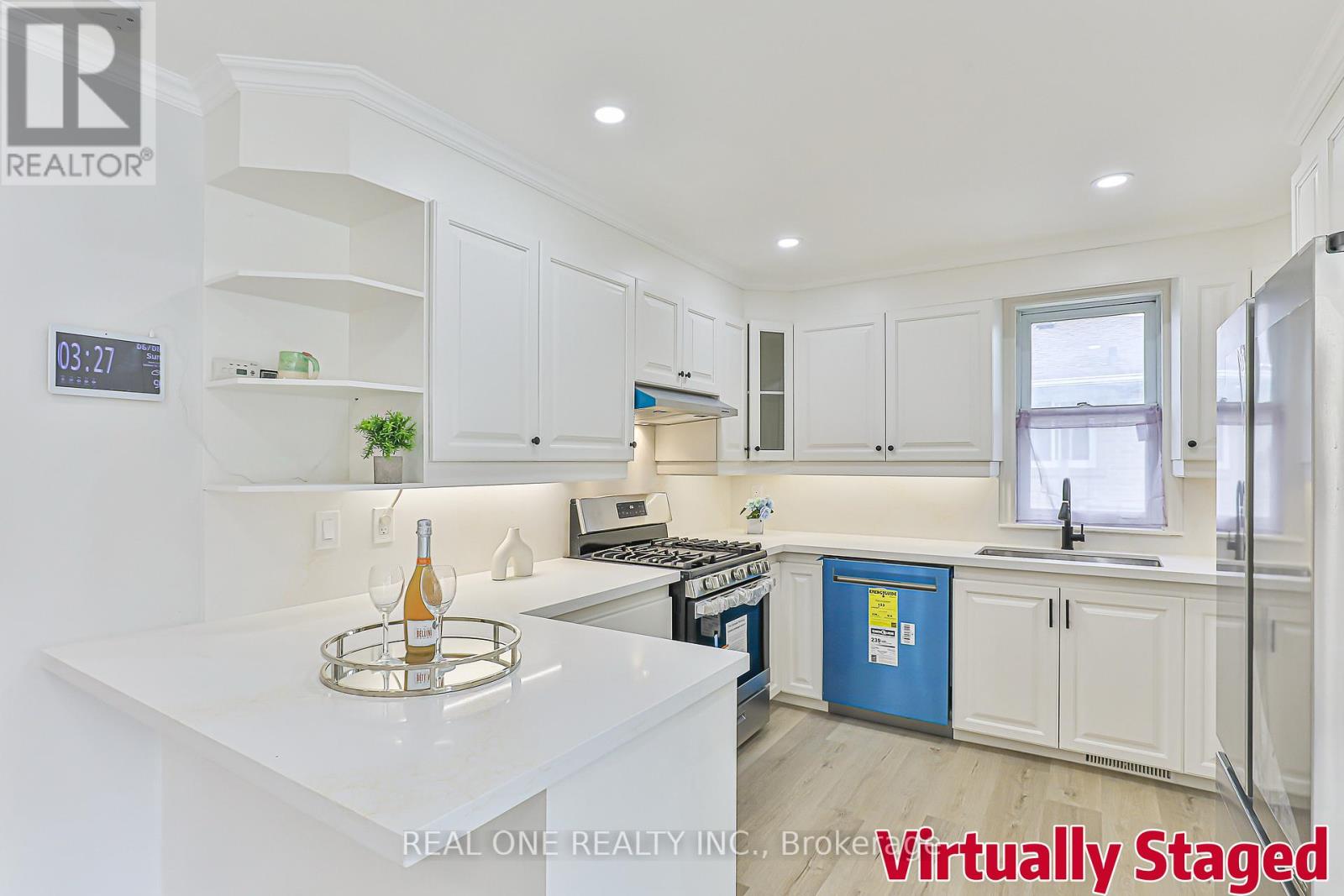 368 Hollyberry Trail, Toronto, Ontario  M2H 2P6 - Photo 10 - C12463029
