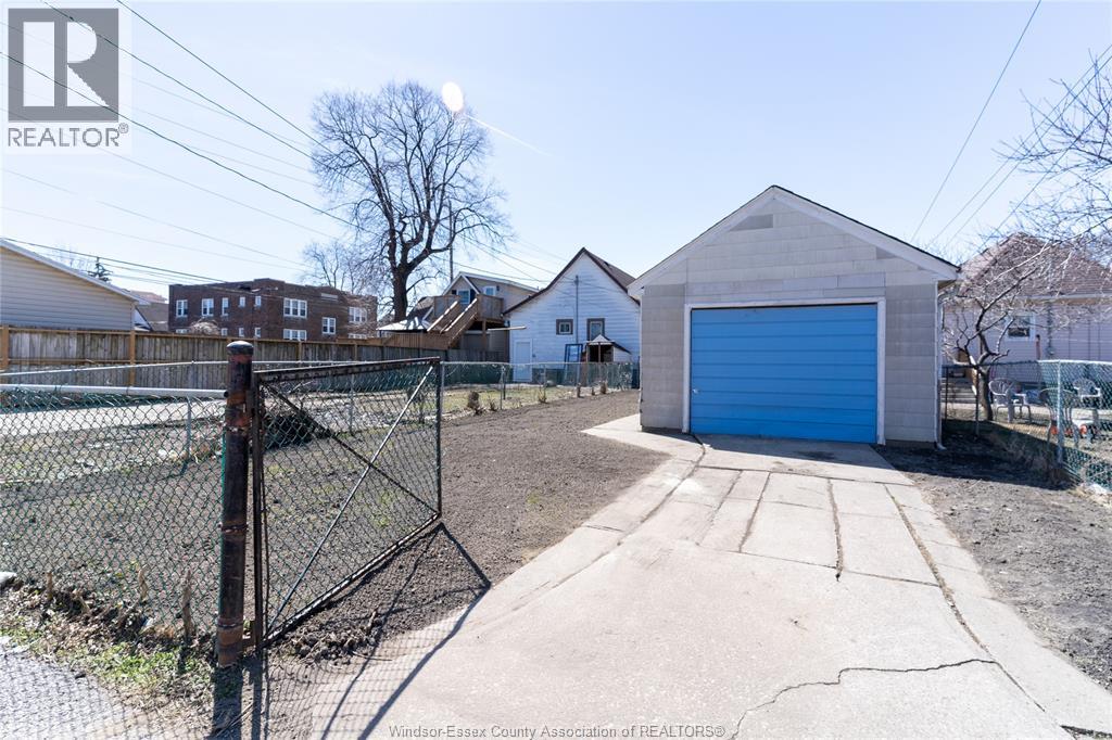 888 Langlois Unit# Upper, Windsor, Ontario  N9A 2H1 - Photo 6 - 25025952