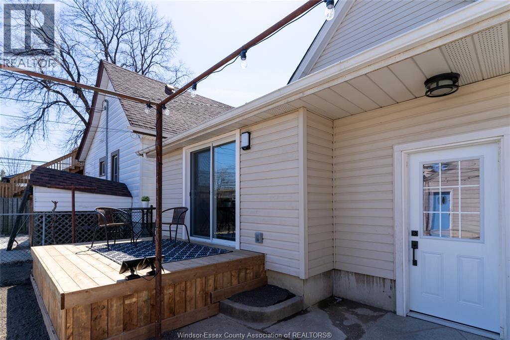 888 Langlois Unit# Upper, Windsor, Ontario  N9A 2H1 - Photo 4 - 25025952