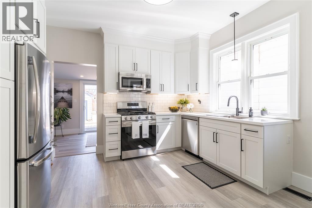 888 Langlois Unit# Upper, Windsor, Ontario  N9A 2H1 - Photo 9 - 25025952