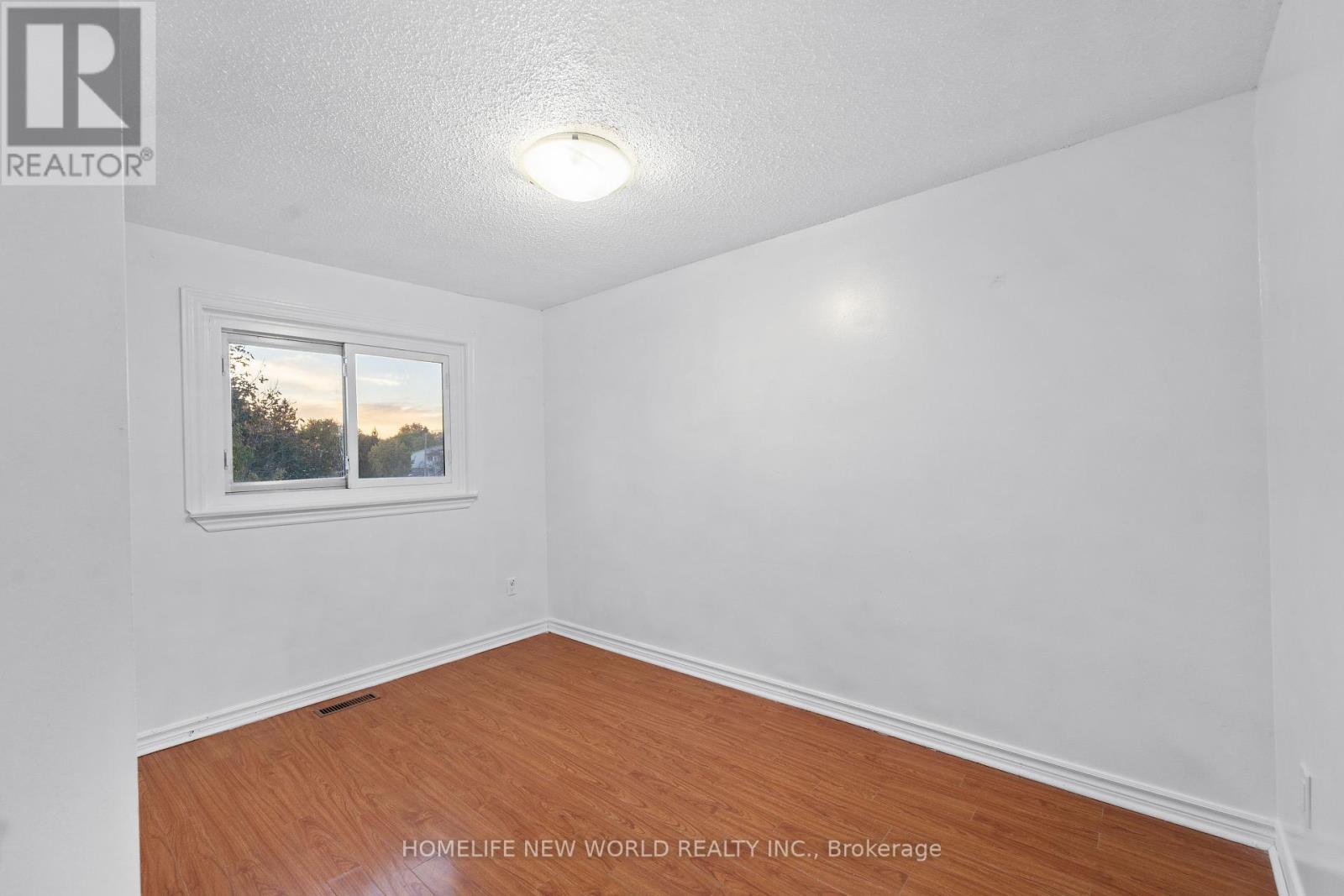 3 Brisbourne Grove, Toronto, Ontario  M1B 1P2 - Photo 13 - E12462927