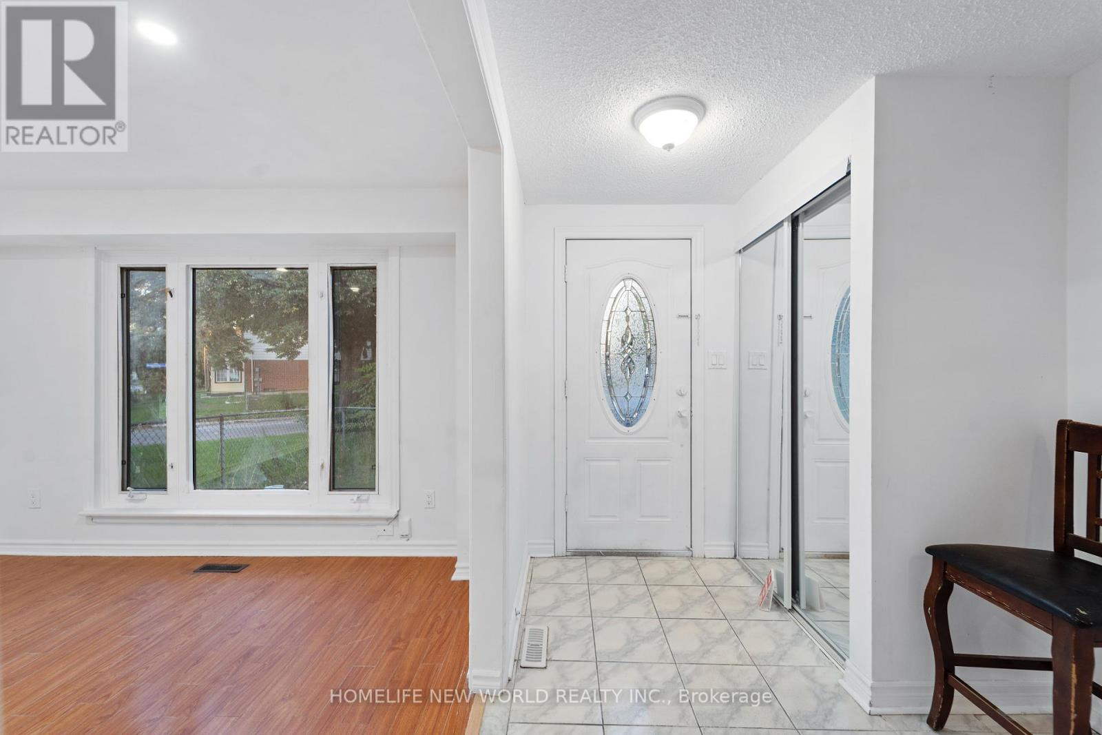 3 Brisbourne Grove, Toronto, Ontario  M1B 1P2 - Photo 3 - E12462927