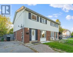 3 BRISBOURNE GROVE, Toronto, Ontario