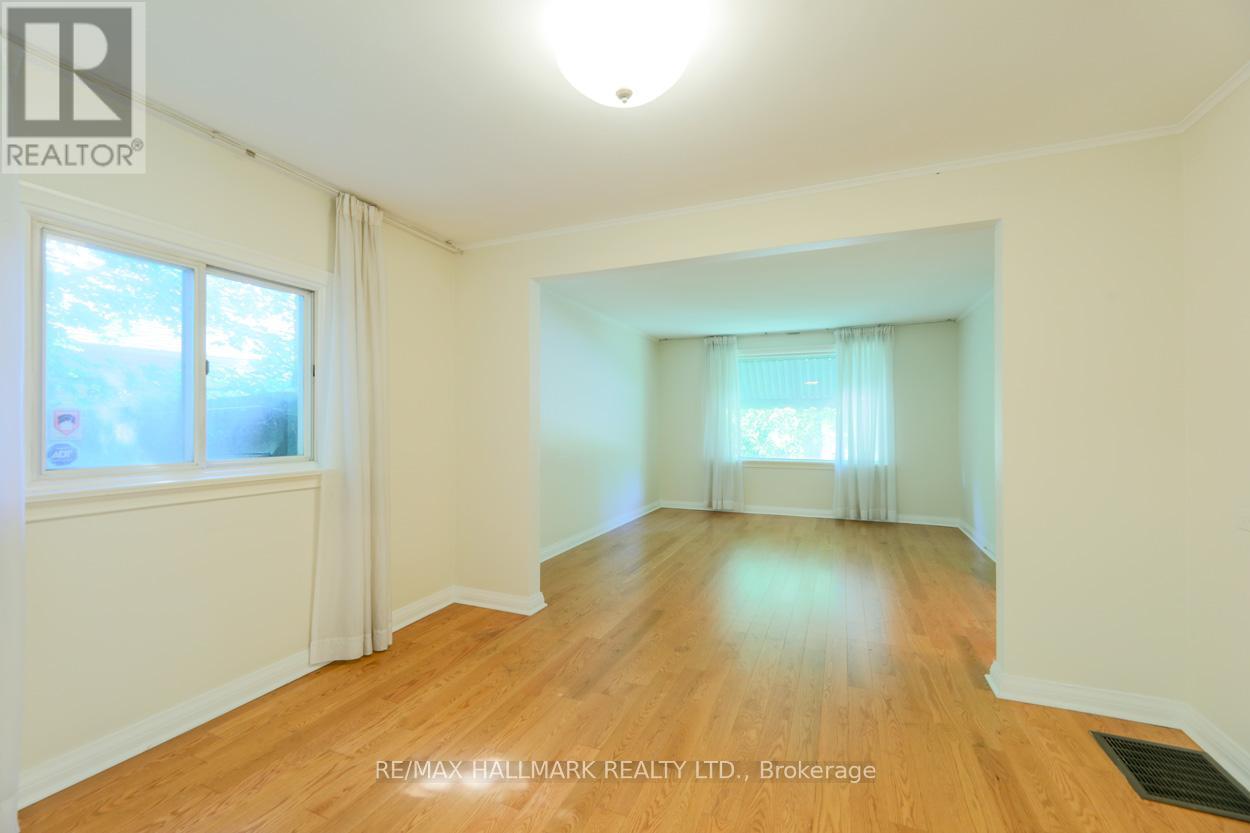 22 Latham Avenue, Toronto, Ontario  M1N 1M8 - Photo 3 - E12462992