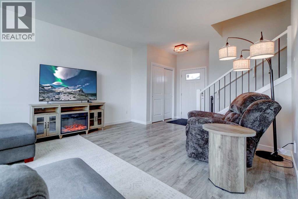 563 Moonlight Lane  W, Lethbridge, Alberta  T1J 5M1 - Photo 6 - A2257264