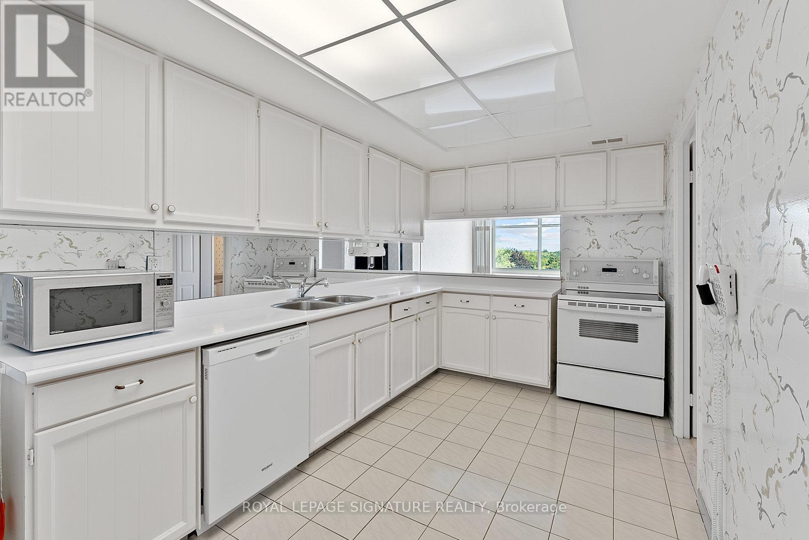 404 - 1555 Finch Avenue E, Toronto, Ontario  M2J 4X9 - Photo 25 - C12462831