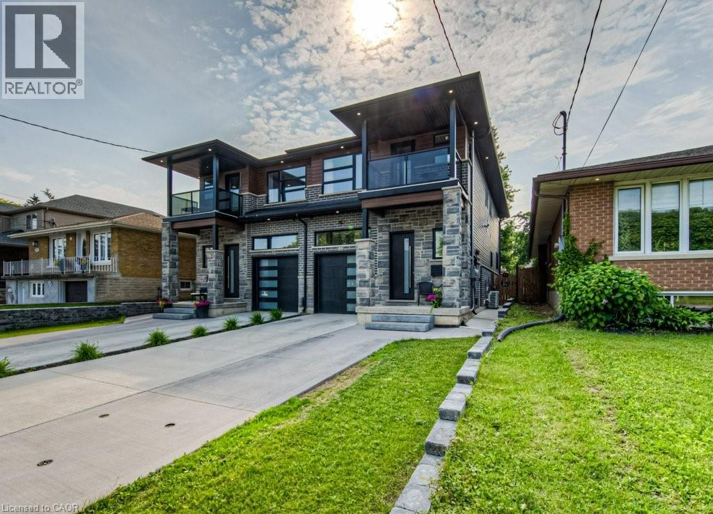 81 FIFTH AVENUE, Kitchener, Ontario