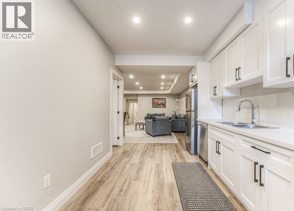 81 Fifth Avenue, Kitchener, Ontario  N2C 1P5 - Photo 23 - 40779122