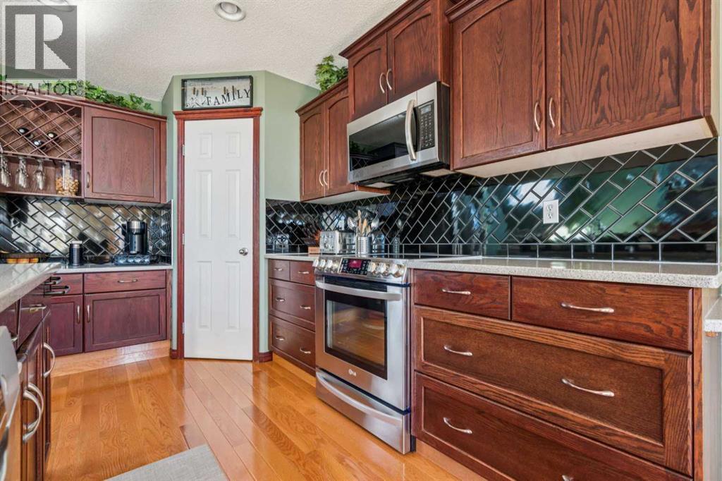 69 Rocky Ridge Heath Nw, Calgary, Alberta  T3G 4Z7 - Photo 7 - A2262243