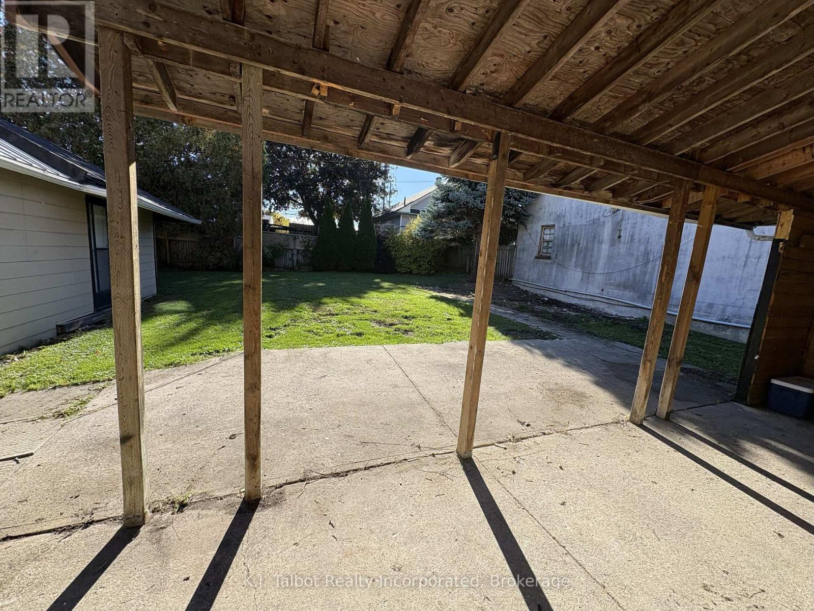 10 West William Street, Huron East, Ontario  N0K 1W0 - Photo 34 - X12454245