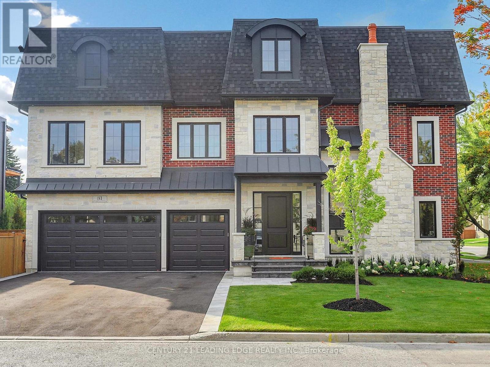 31 NAUGHTON DRIVE, Richmond Hill, Ontario