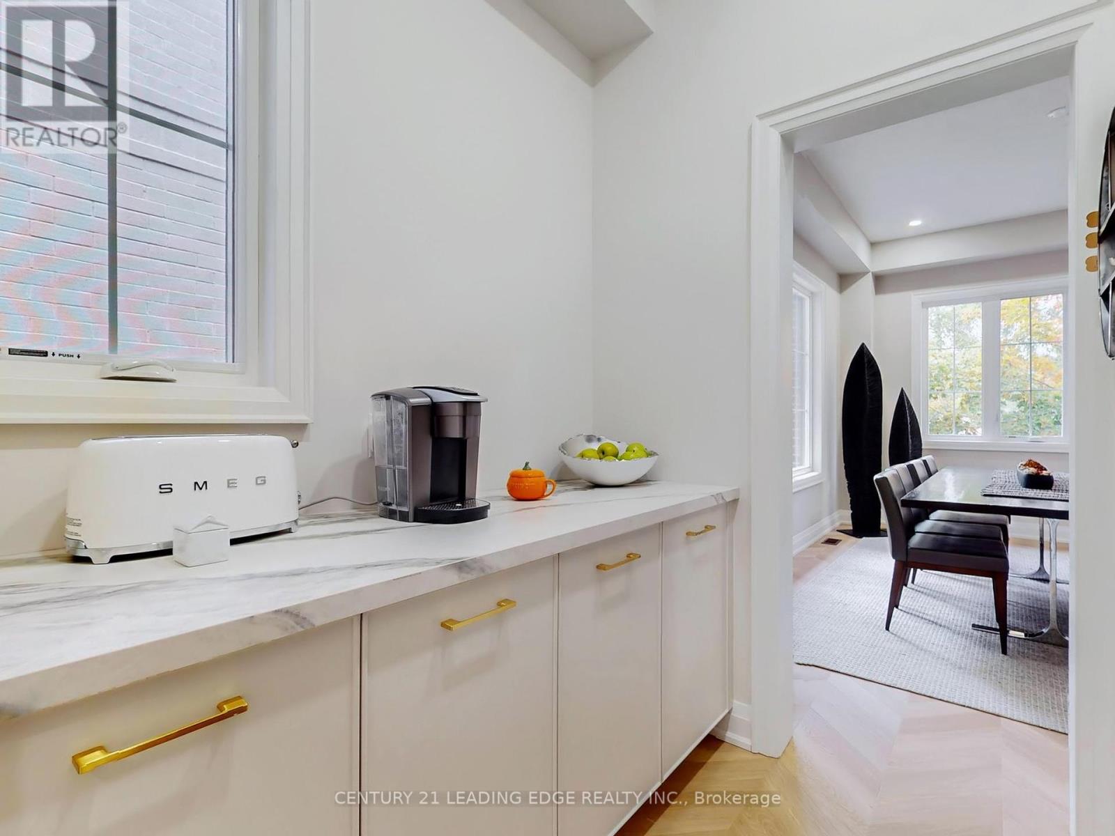 31 Naughton Drive, Richmond Hill, Ontario  L4C 4M6 - Photo 18 - N12462914