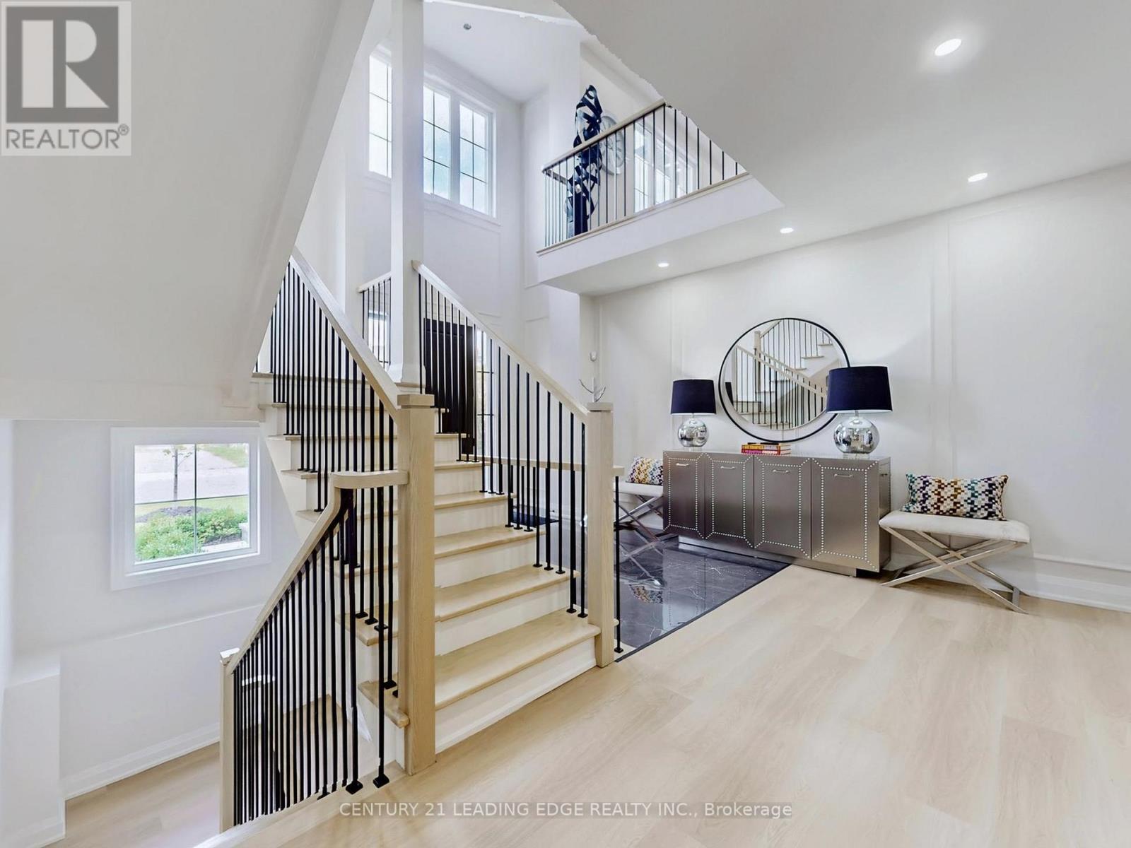 31 Naughton Drive, Richmond Hill, Ontario  L4C 4M6 - Photo 36 - N12462914