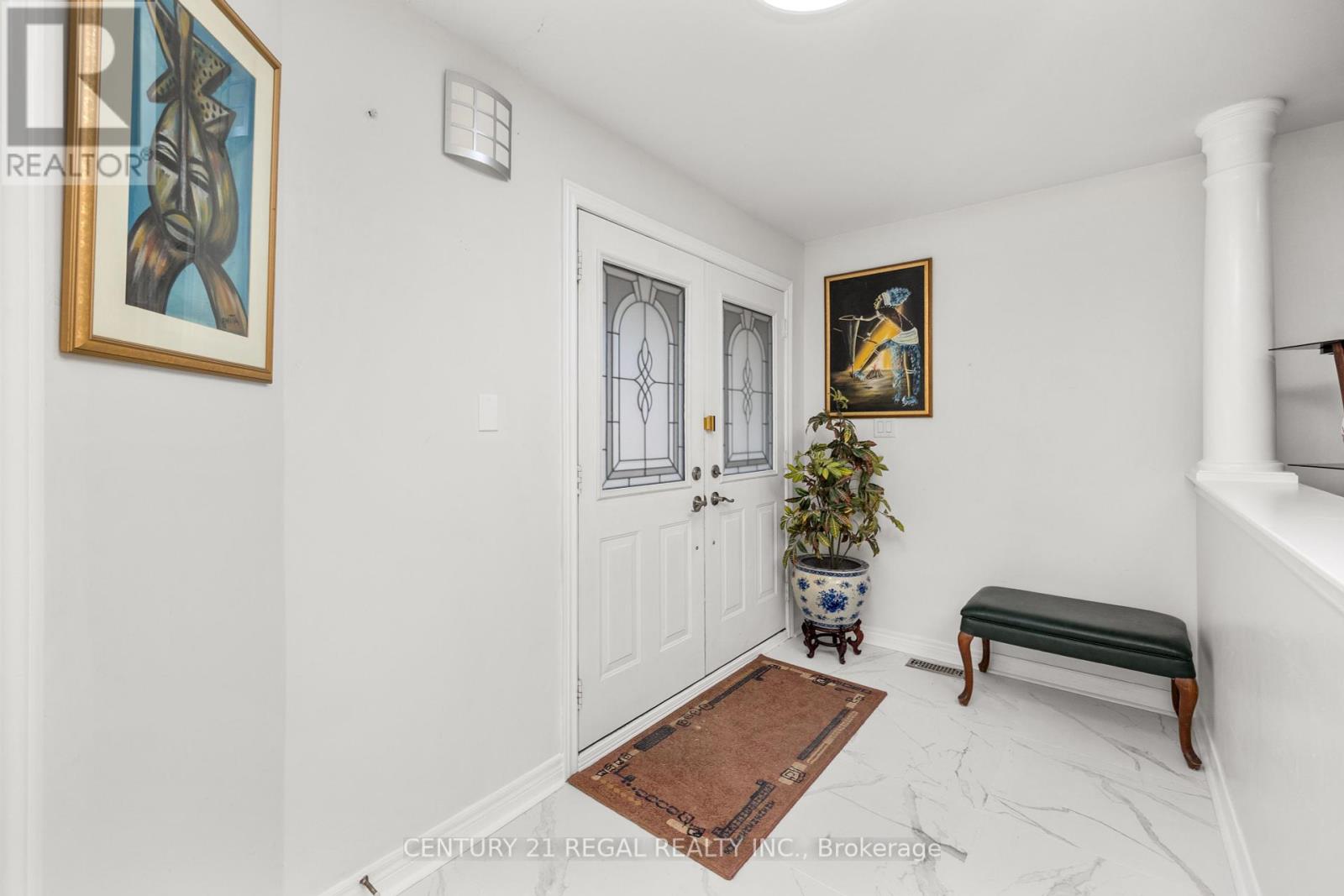 78a Kerfoot Crescent, Georgina, Ontario  L4P 4H2 - Photo 3 - N12462930