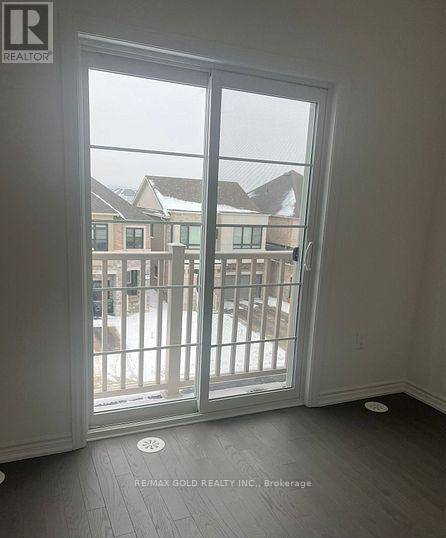 47 Montrose Boulevard, Bradford West Gwillimbury, Ontario  L3Z 4P1 - Photo 16 - N12462955