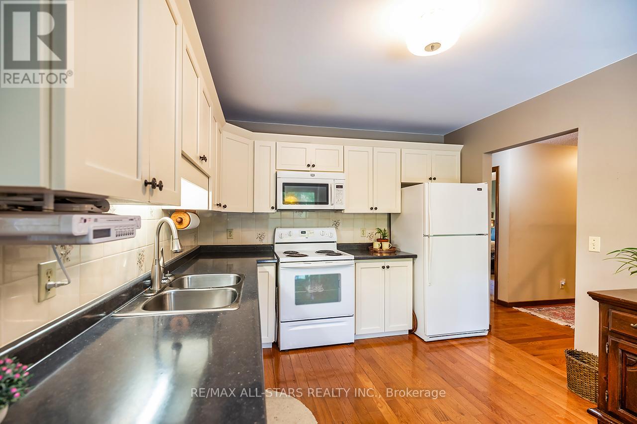14 Windor Court, Brock, Ontario  L0E 1E0 - Photo 16 - N12463015