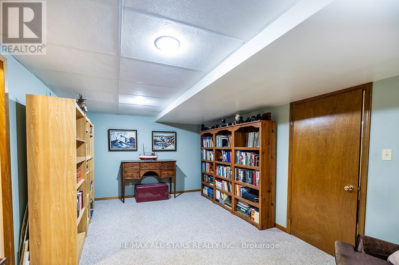 14 Windor Court, Brock, Ontario  L0E 1E0 - Photo 24 - N12463015