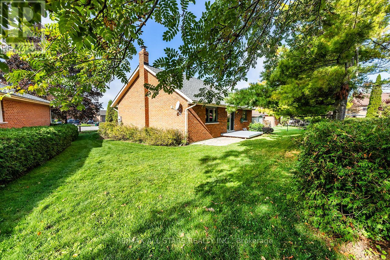 14 Windor Court, Brock, Ontario  L0E 1E0 - Photo 4 - N12463015