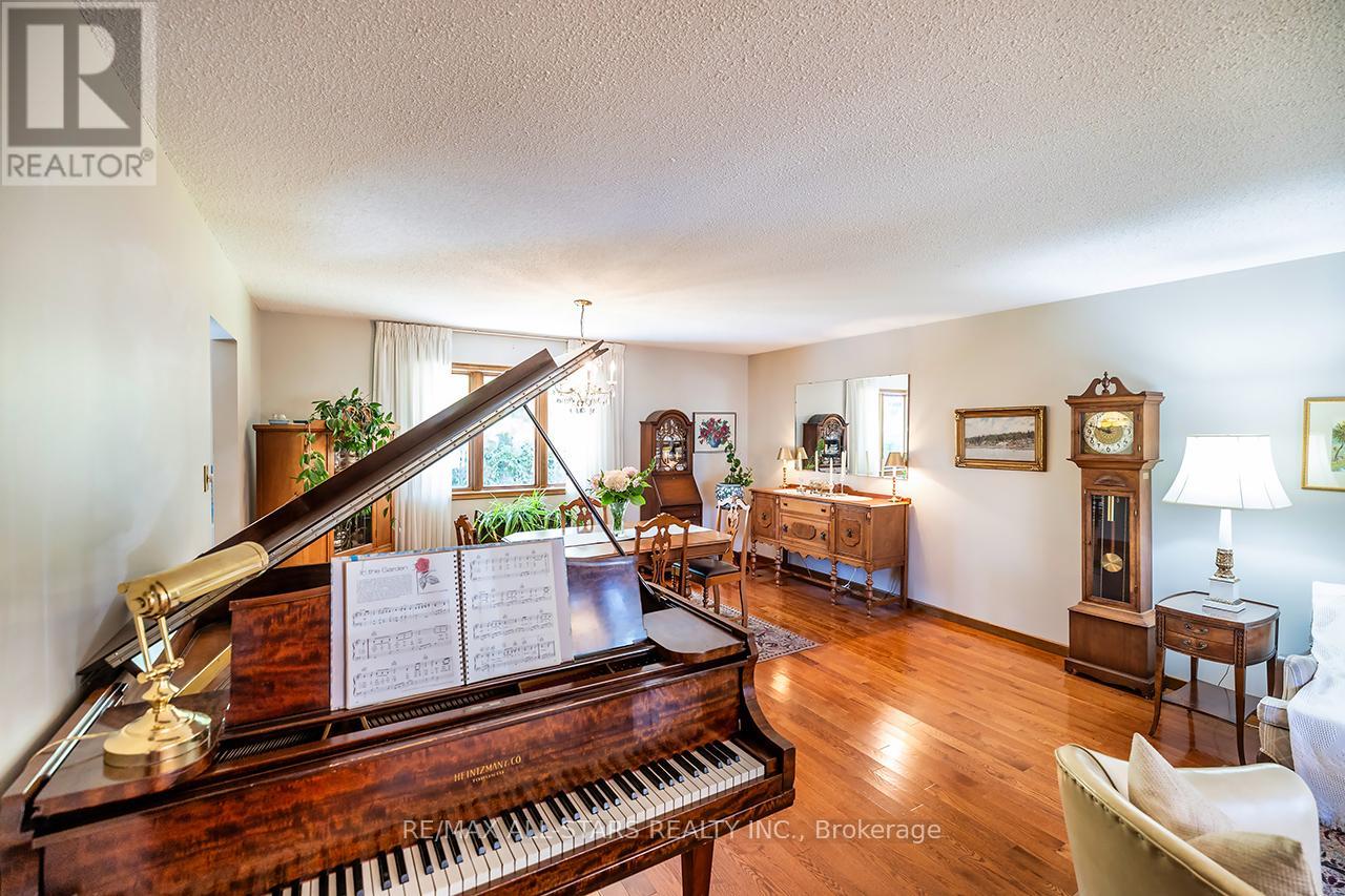 14 Windor Court, Brock, Ontario  L0E 1E0 - Photo 7 - N12463015