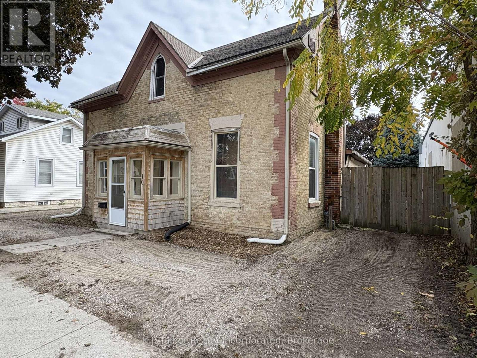 10 West William Street, Huron East, Ontario  N0K 1W0 - Photo 28 - X12454245