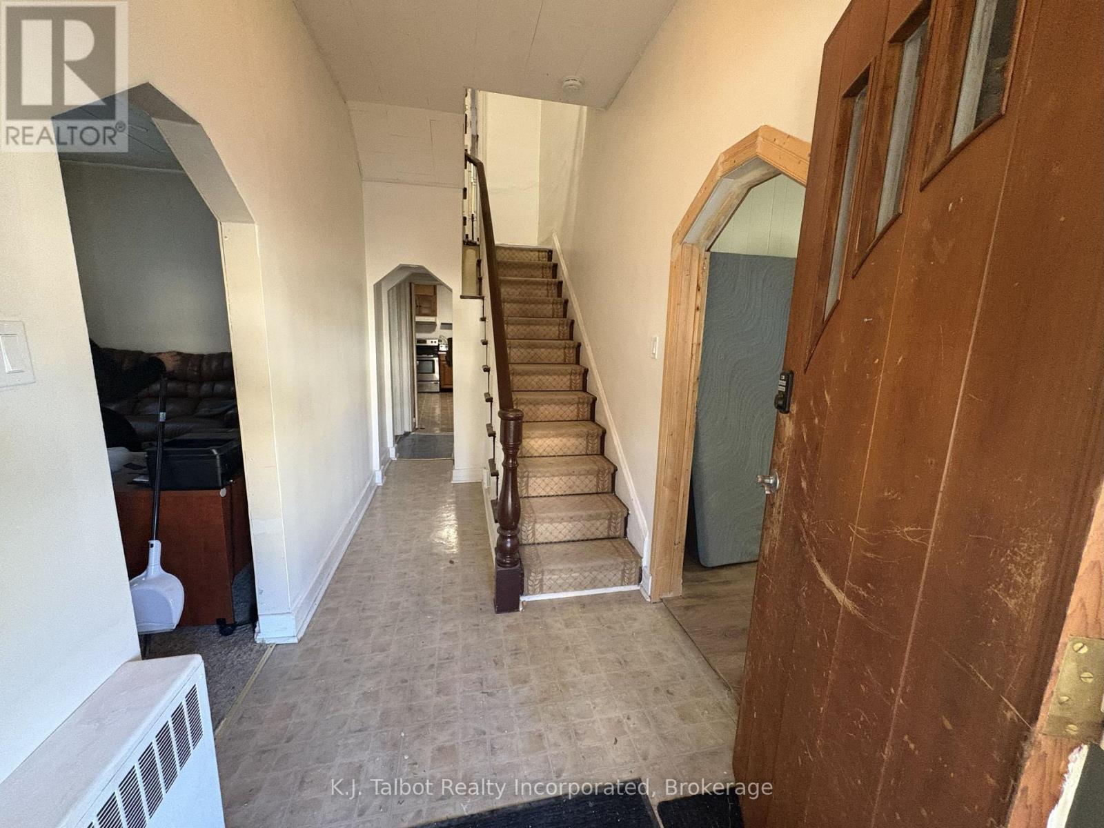 10 West William Street, Huron East, Ontario  N0K 1W0 - Photo 6 - X12454245