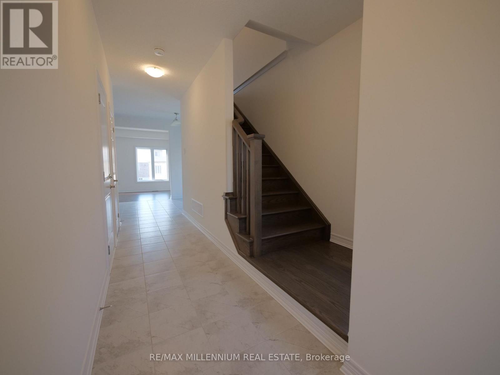 4 Shipley Avenue S, Collingwood, Ontario  L9Y 5M6 - Photo 5 - S12463064