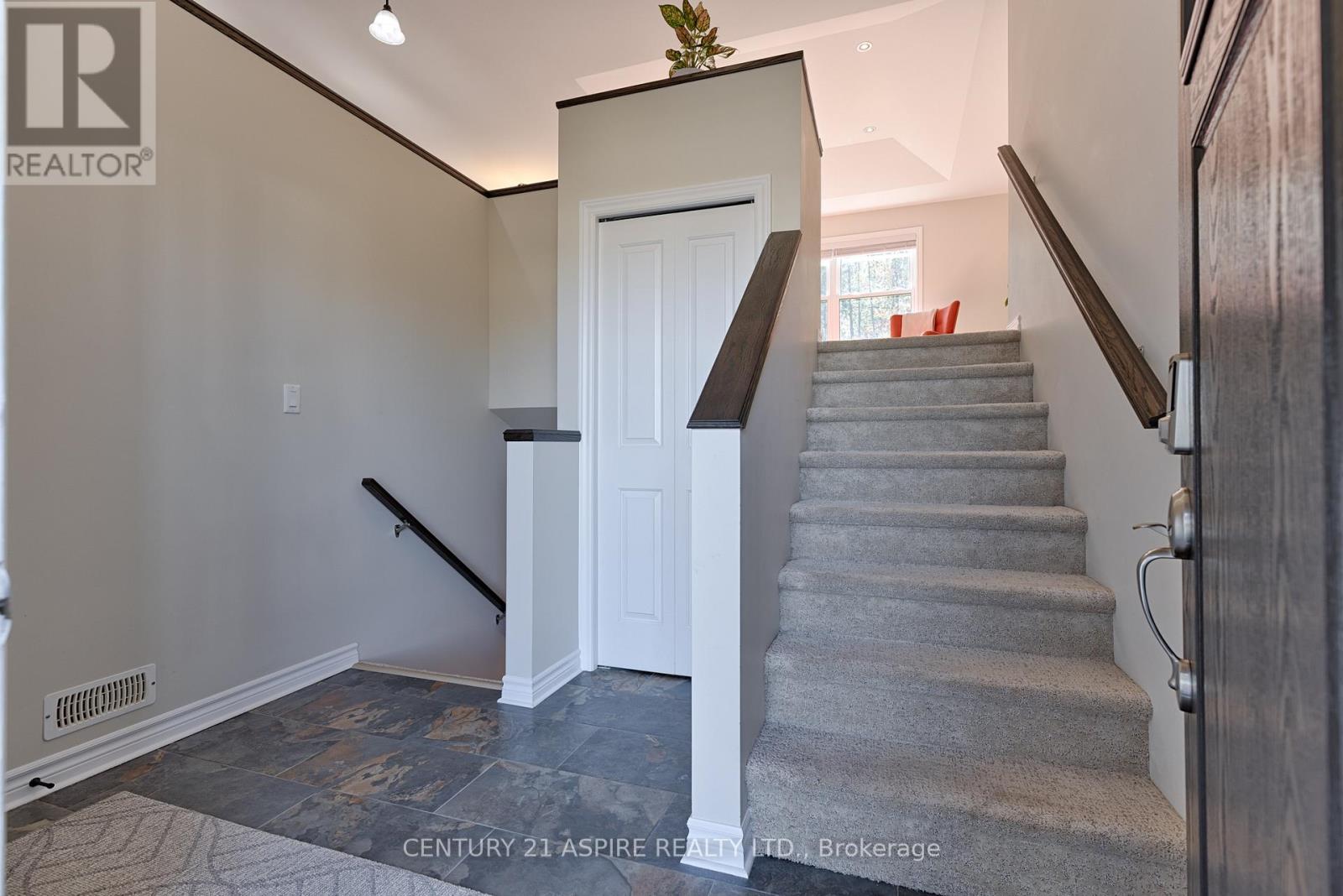 41 Dustin Drive, Petawawa, Ontario  K8H 0G3 - Photo 18 - X12461190
