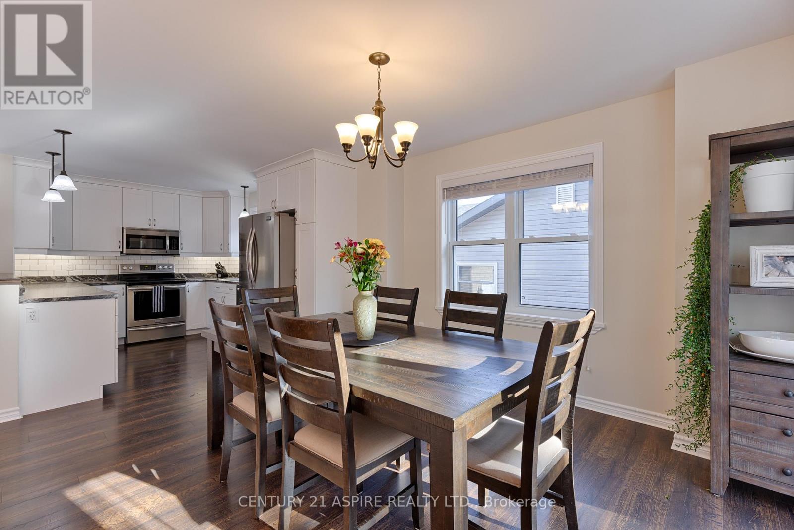 41 Dustin Drive, Petawawa, Ontario  K8H 0G3 - Photo 9 - X12461190