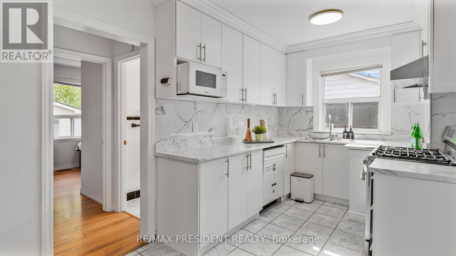 163 Prince Charles Drive, Halton Hills, Ontario  L7G 3W1 - Photo 6 - W12462763