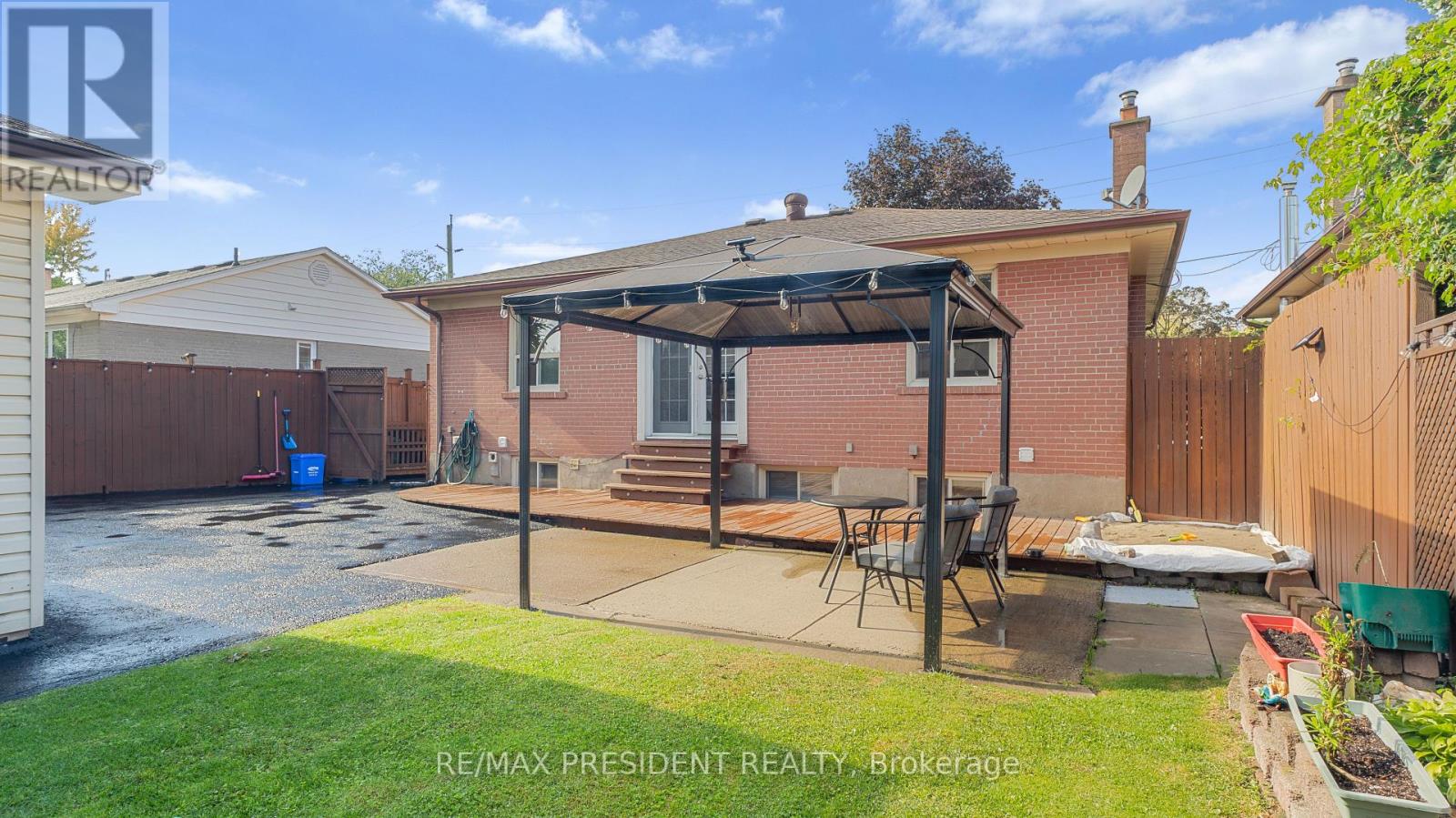 163 Prince Charles Drive, Halton Hills, Ontario  L7G 3W1 - Photo 30 - W12462763