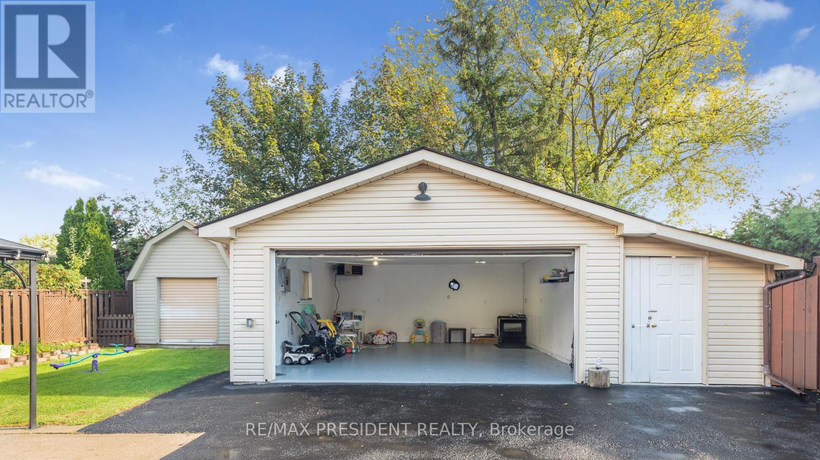 163 Prince Charles Drive, Halton Hills, Ontario  L7G 3W1 - Photo 31 - W12462763