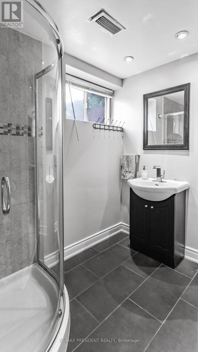 163 Prince Charles Drive, Halton Hills, Ontario  L7G 3W1 - Photo 24 - W12462763