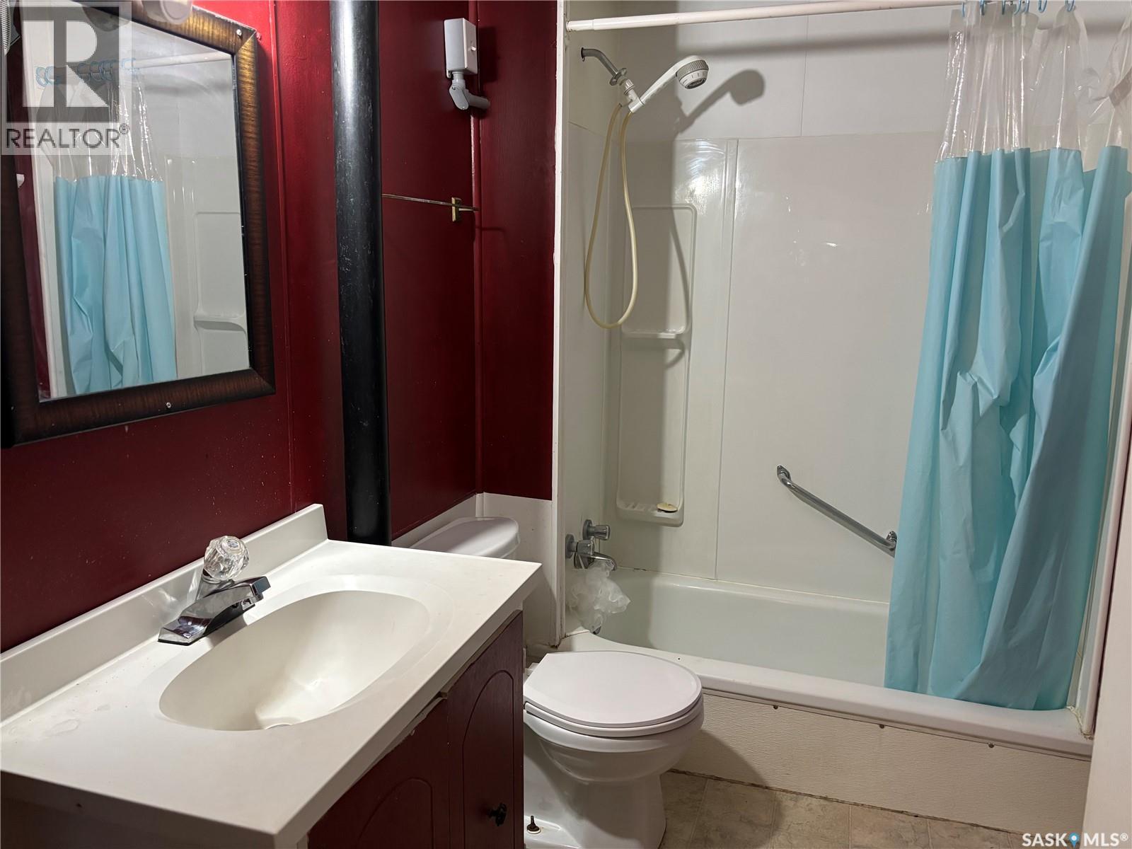 824 Cartier Avenue, Moose Jaw, Saskatchewan  S6H 1M1 - Photo 6 - SK012255