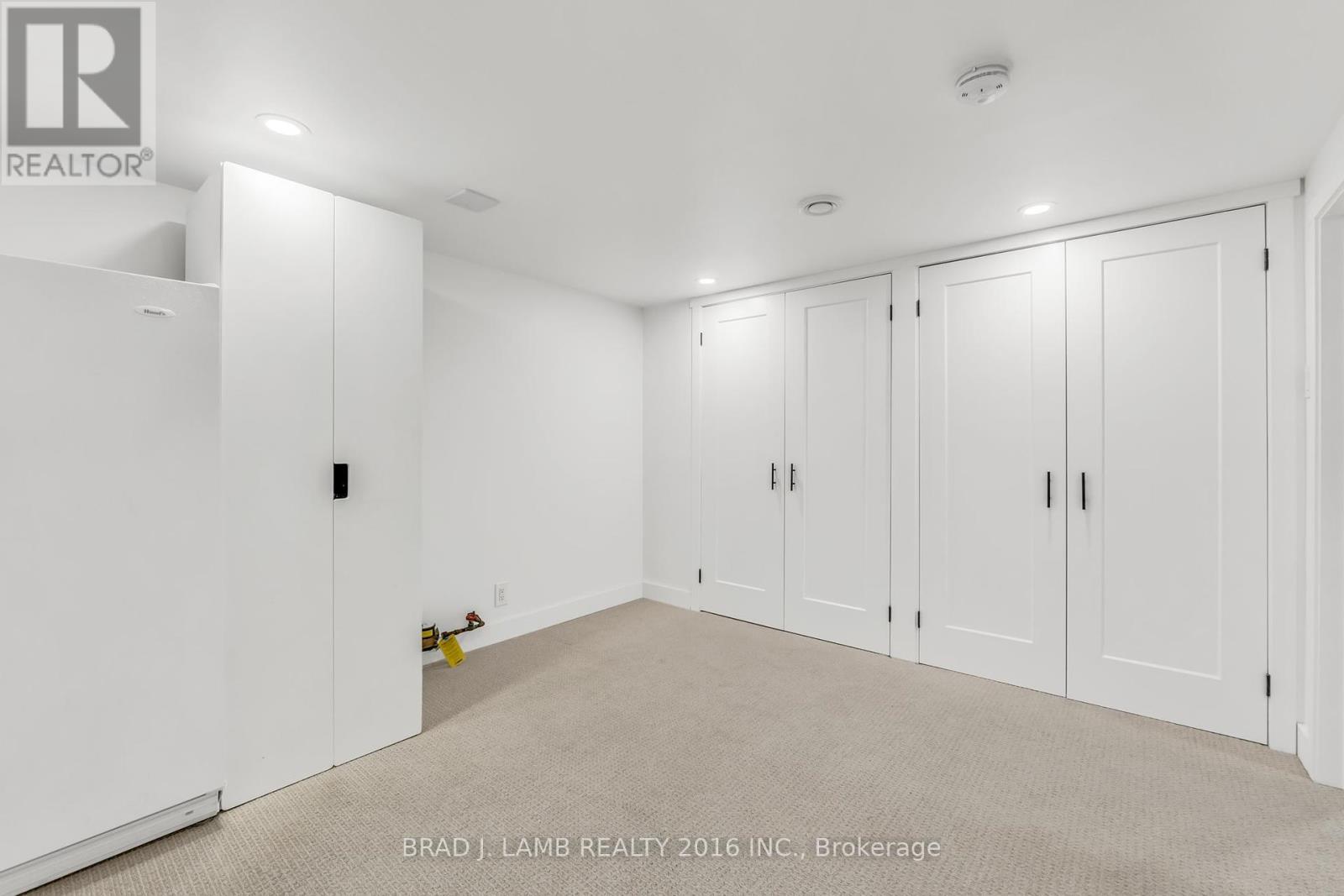 794 The Queensway, Toronto, Ontario  M8Z 1N5 - Photo 11 - W12462880