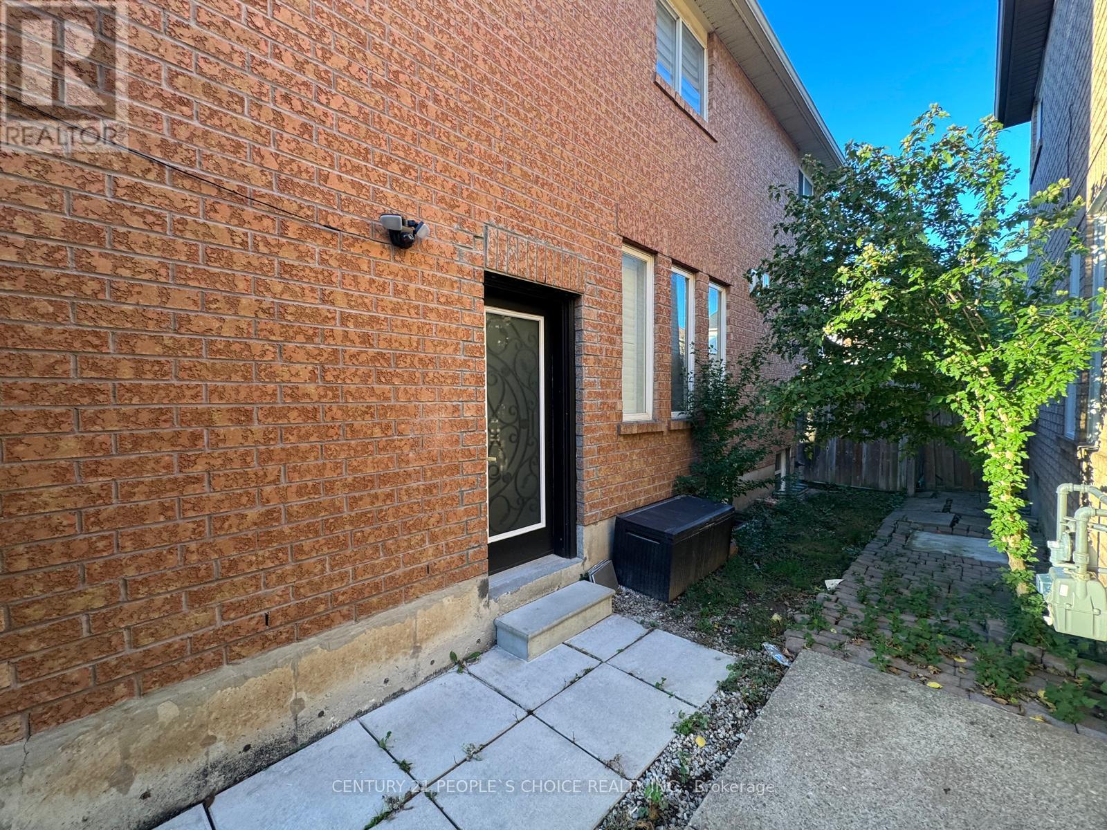 Bsmt - 7179 Terragar Boulevard, Mississauga, Ontario  L5N 7L9 - Photo 2 - W12462890