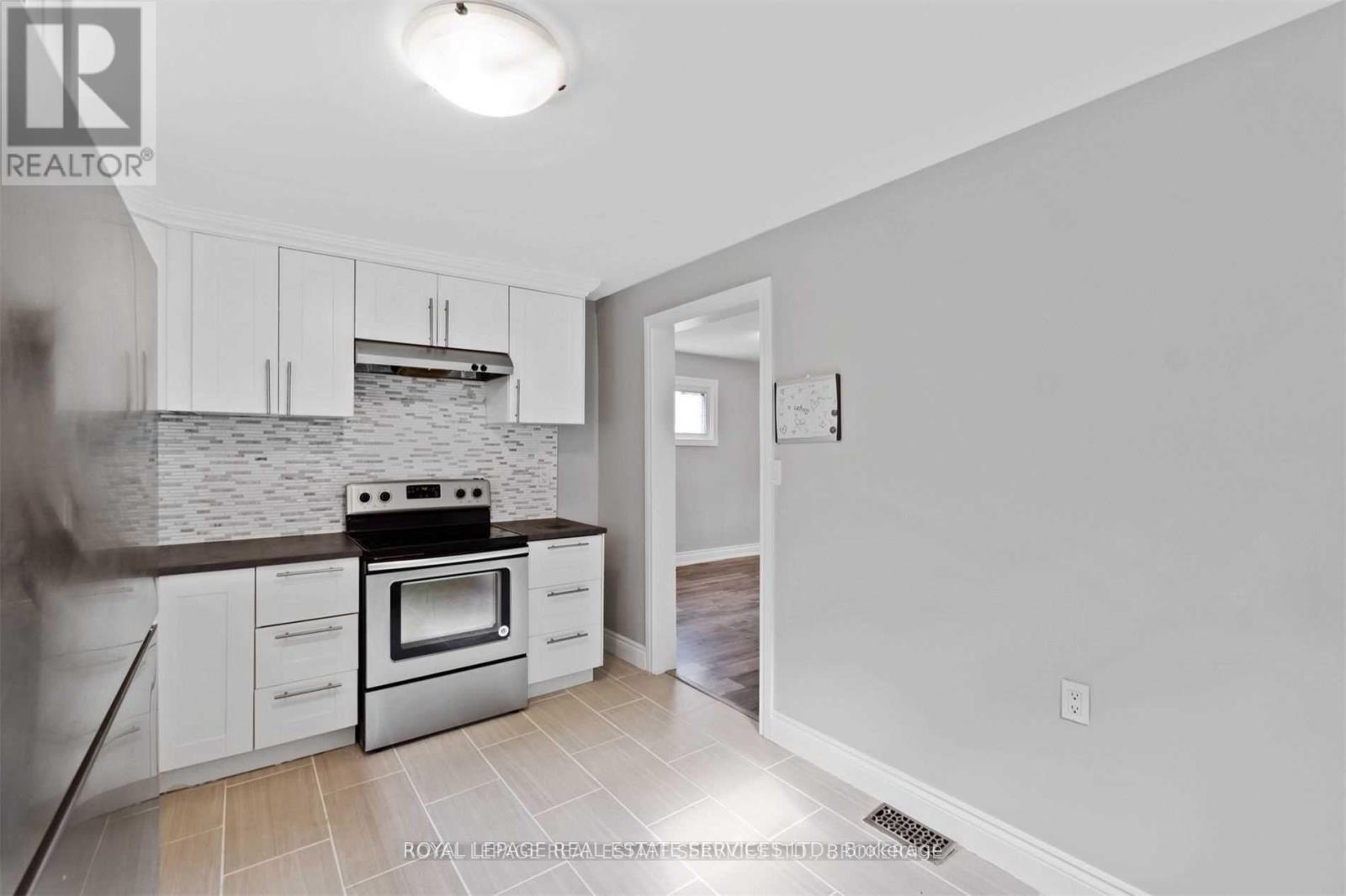20 Thirty Second Street, Toronto, Ontario  M8W 3G4 - Photo 13 - W12462910