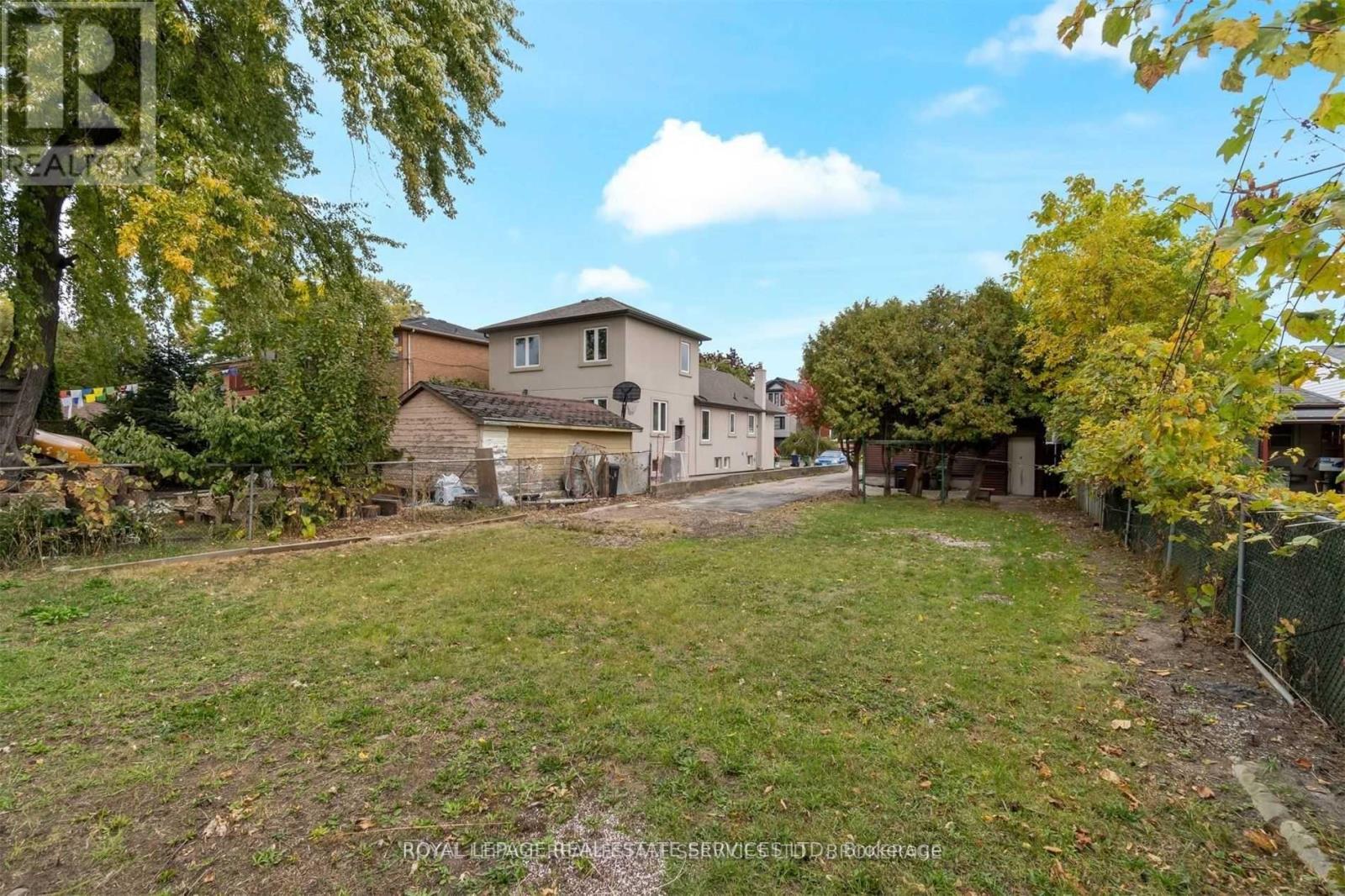 20 Thirty Second Street, Toronto, Ontario  M8W 3G4 - Photo 22 - W12462910