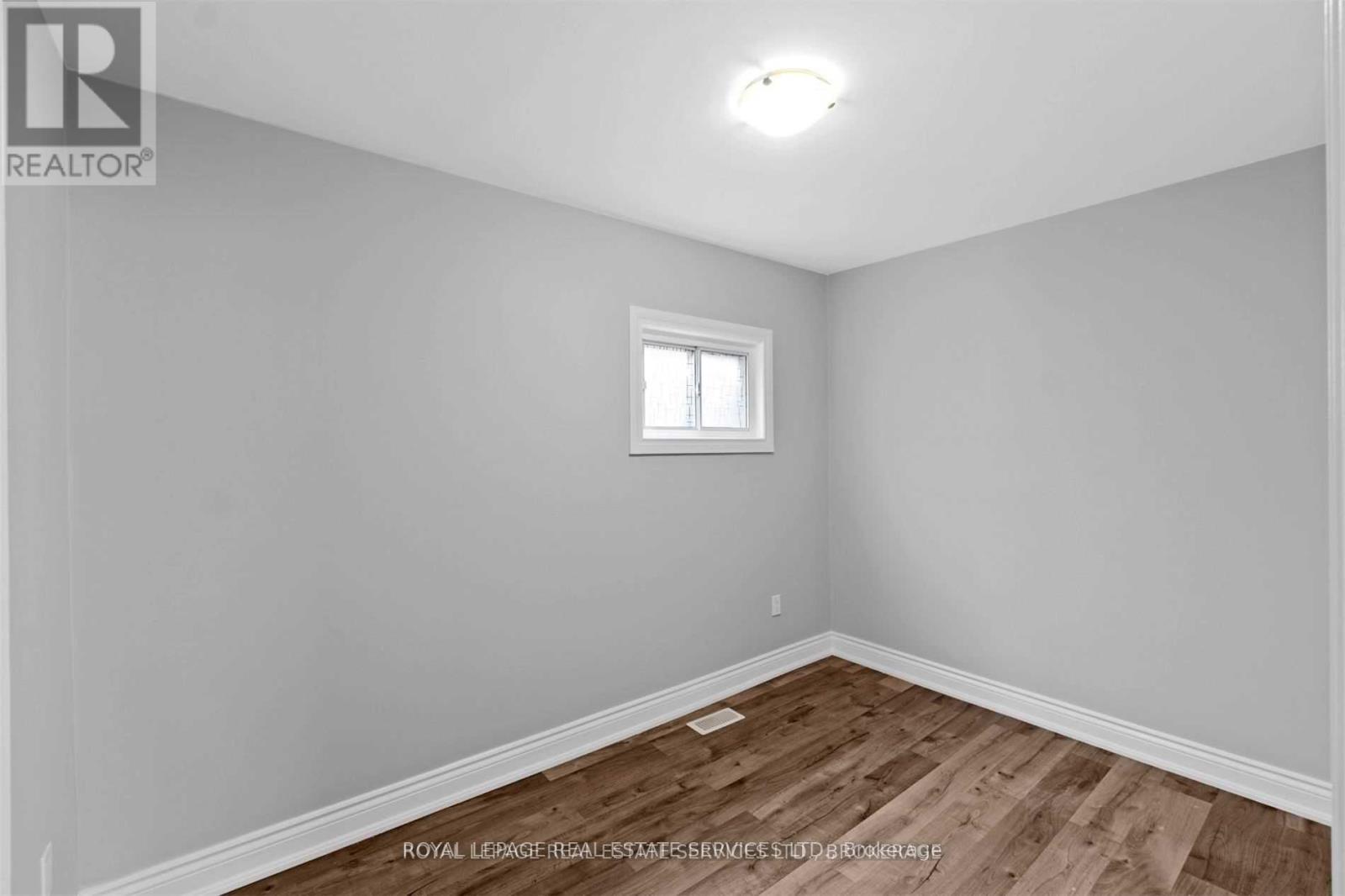 20 Thirty Second Street, Toronto, Ontario  M8W 3G4 - Photo 8 - W12462910