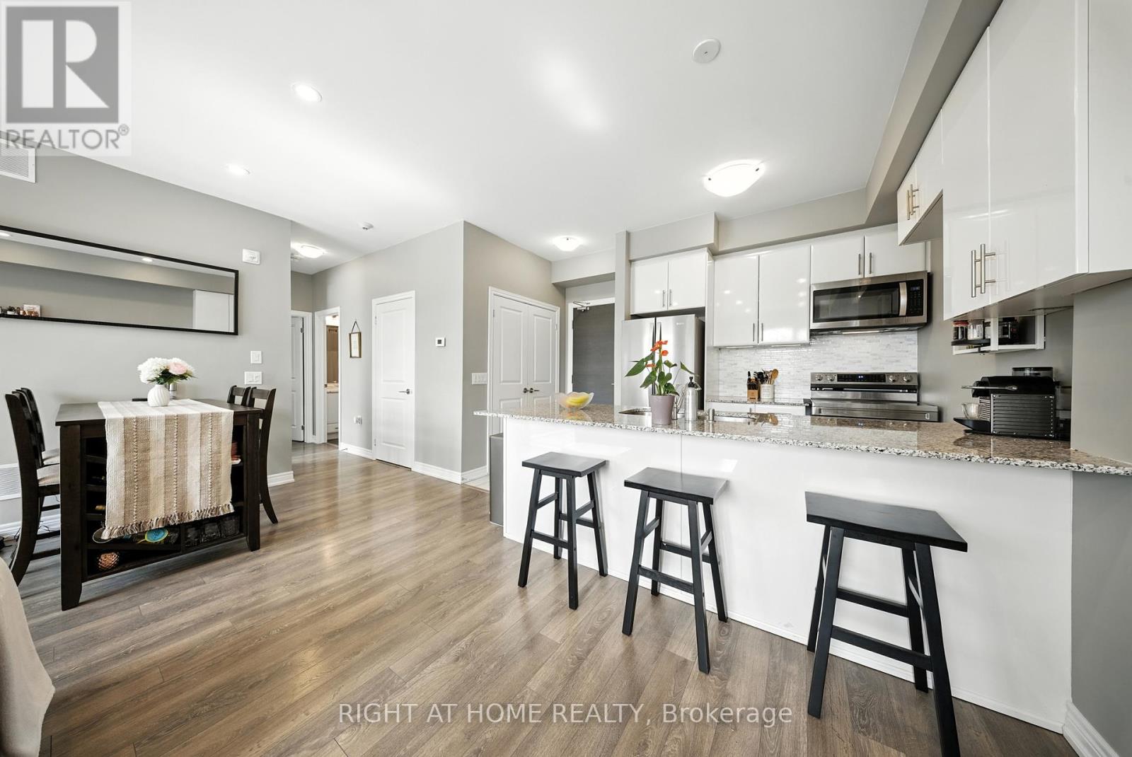 311 - 2370 Khalsa Gate, Oakville, Ontario  L6M 1P5 - Photo 15 - W12462924