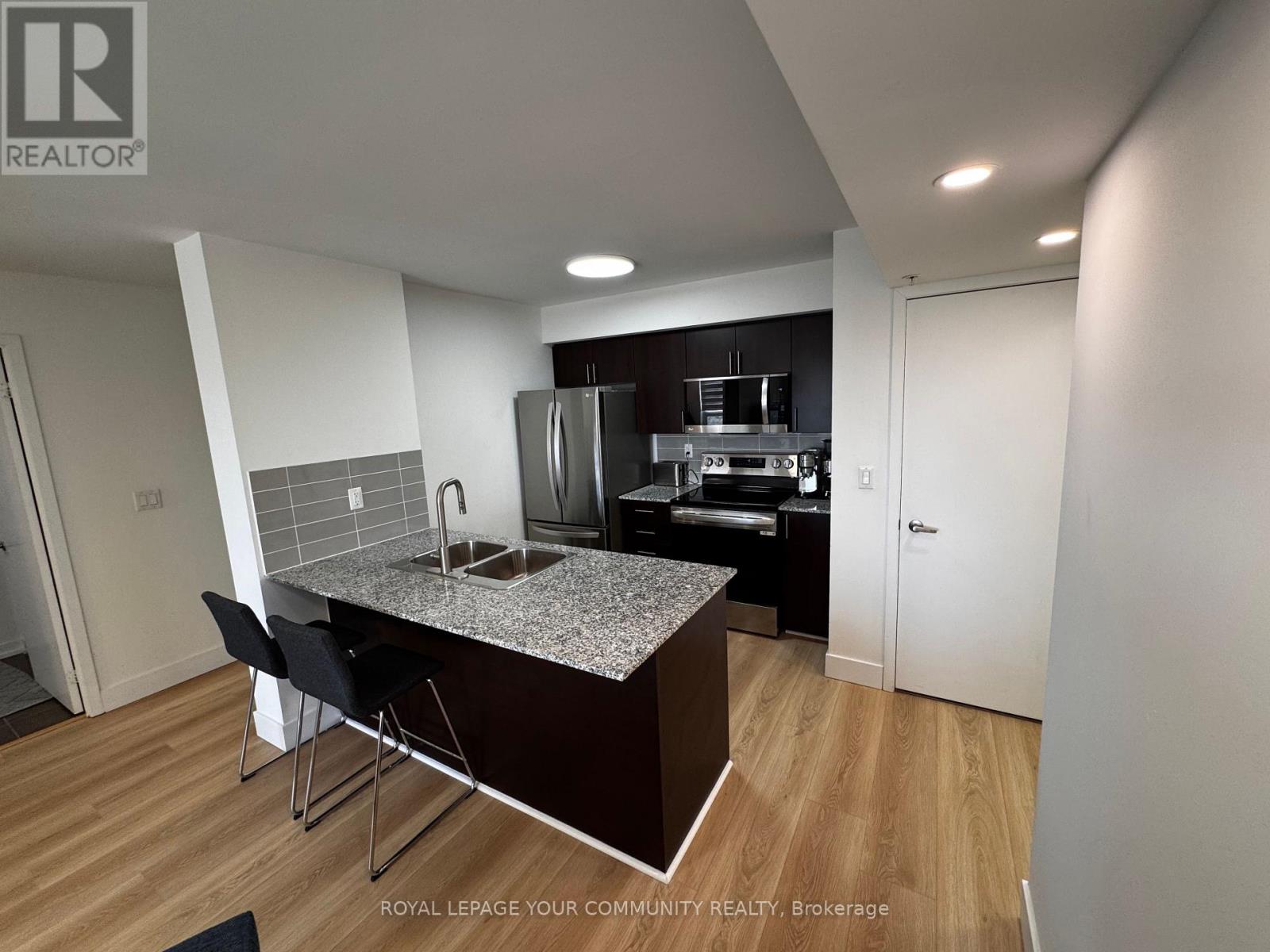 2505 - 1410 Dupont Street, Toronto, Ontario  M6H 0B6 - Photo 10 - W12462926