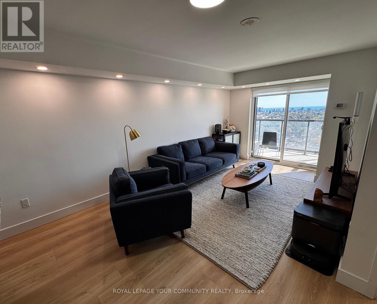 2505 - 1410 Dupont Street, Toronto, Ontario  M6H 0B6 - Photo 3 - W12462926