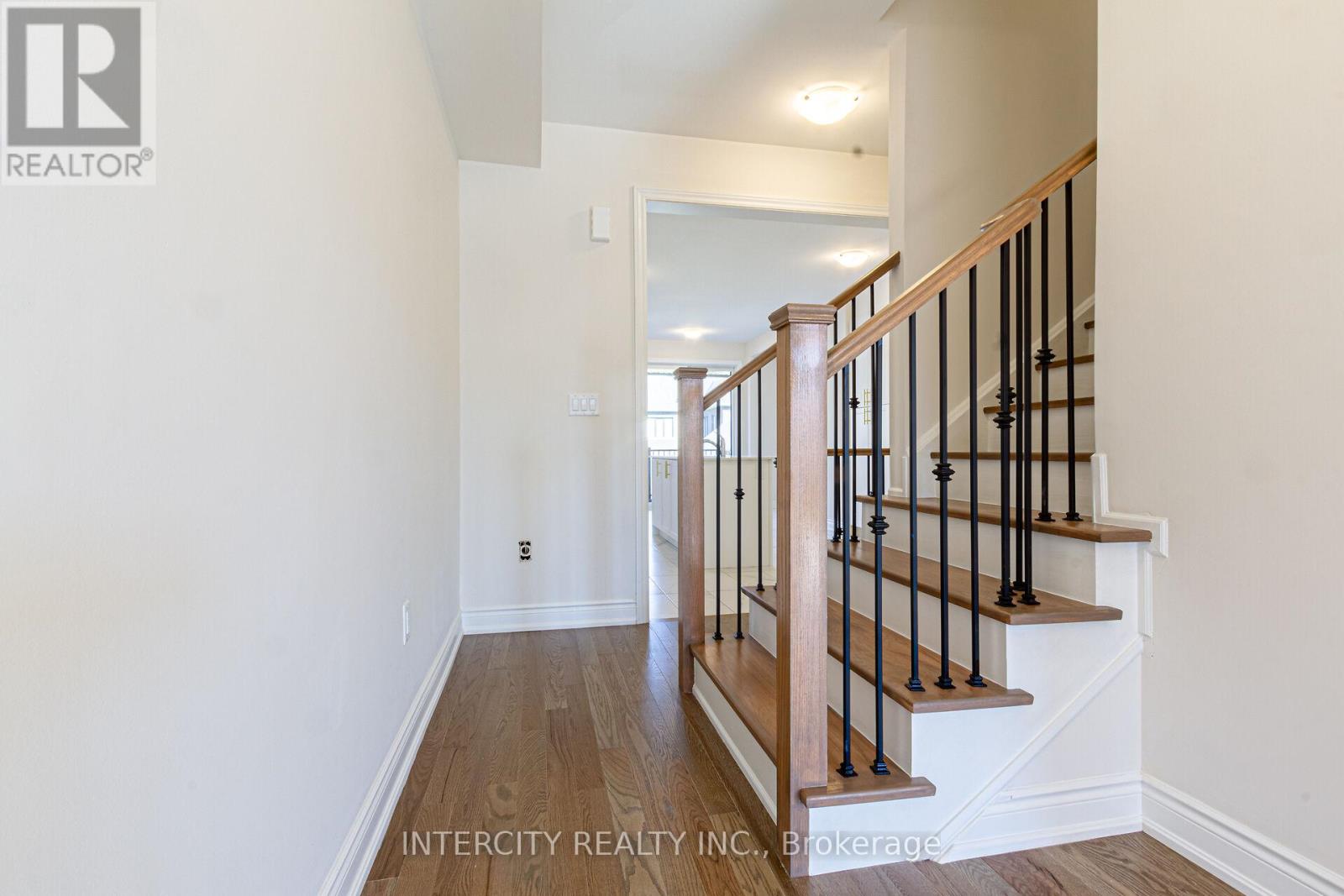 3273 Sixth Line, Oakville, Ontario  L6H 0Z8 - Photo 18 - W12462936