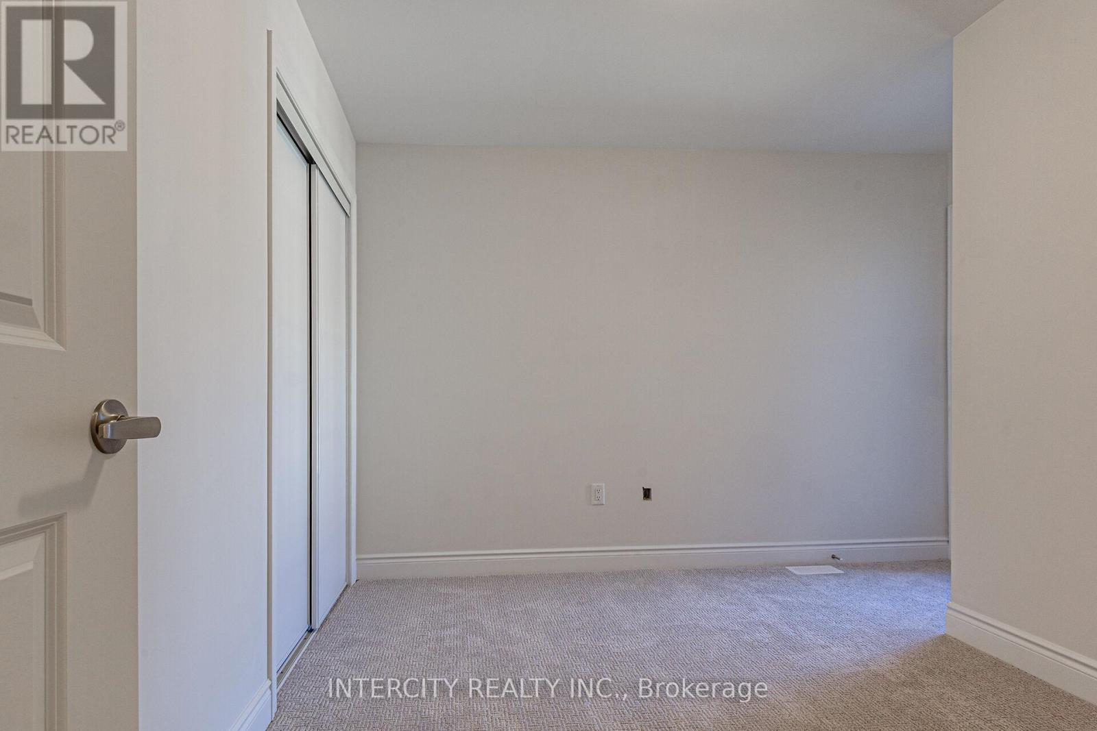 3273 Sixth Line, Oakville, Ontario  L6H 0Z8 - Photo 29 - W12462936