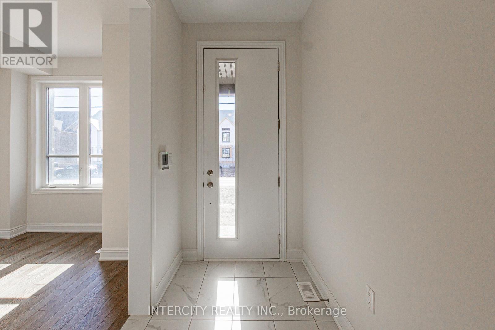 3273 Sixth Line, Oakville, Ontario  L6H 0Z8 - Photo 32 - W12462936
