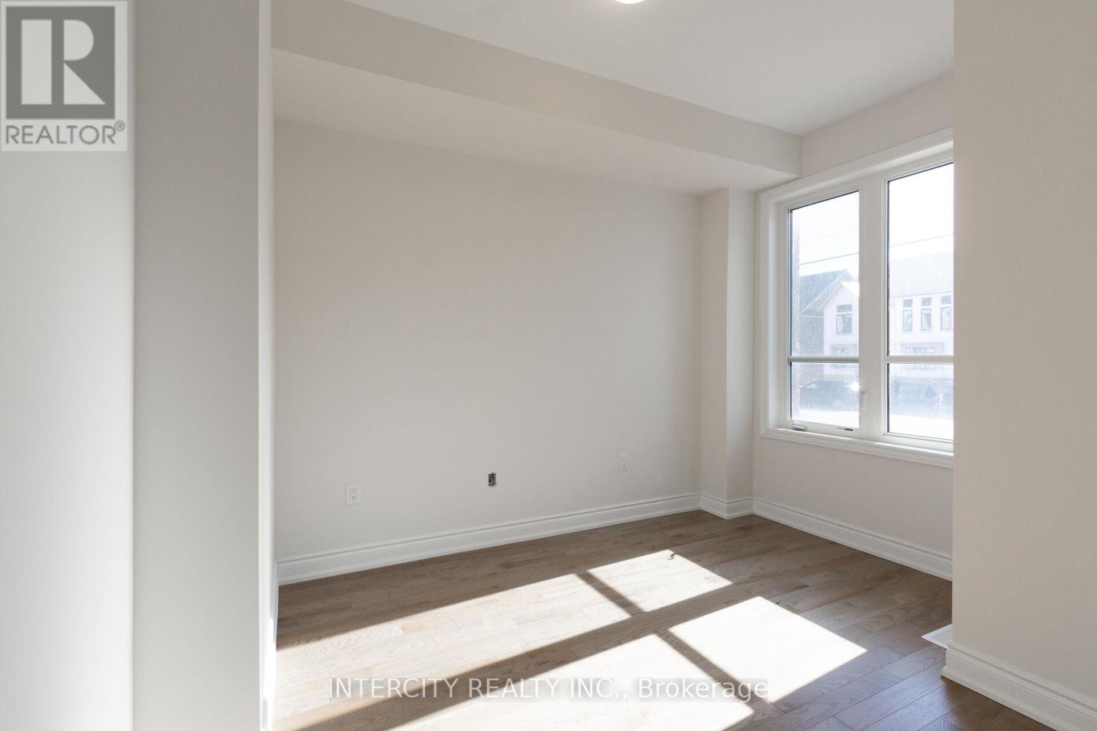 3273 Sixth Line, Oakville, Ontario  L6H 0Z8 - Photo 33 - W12462936