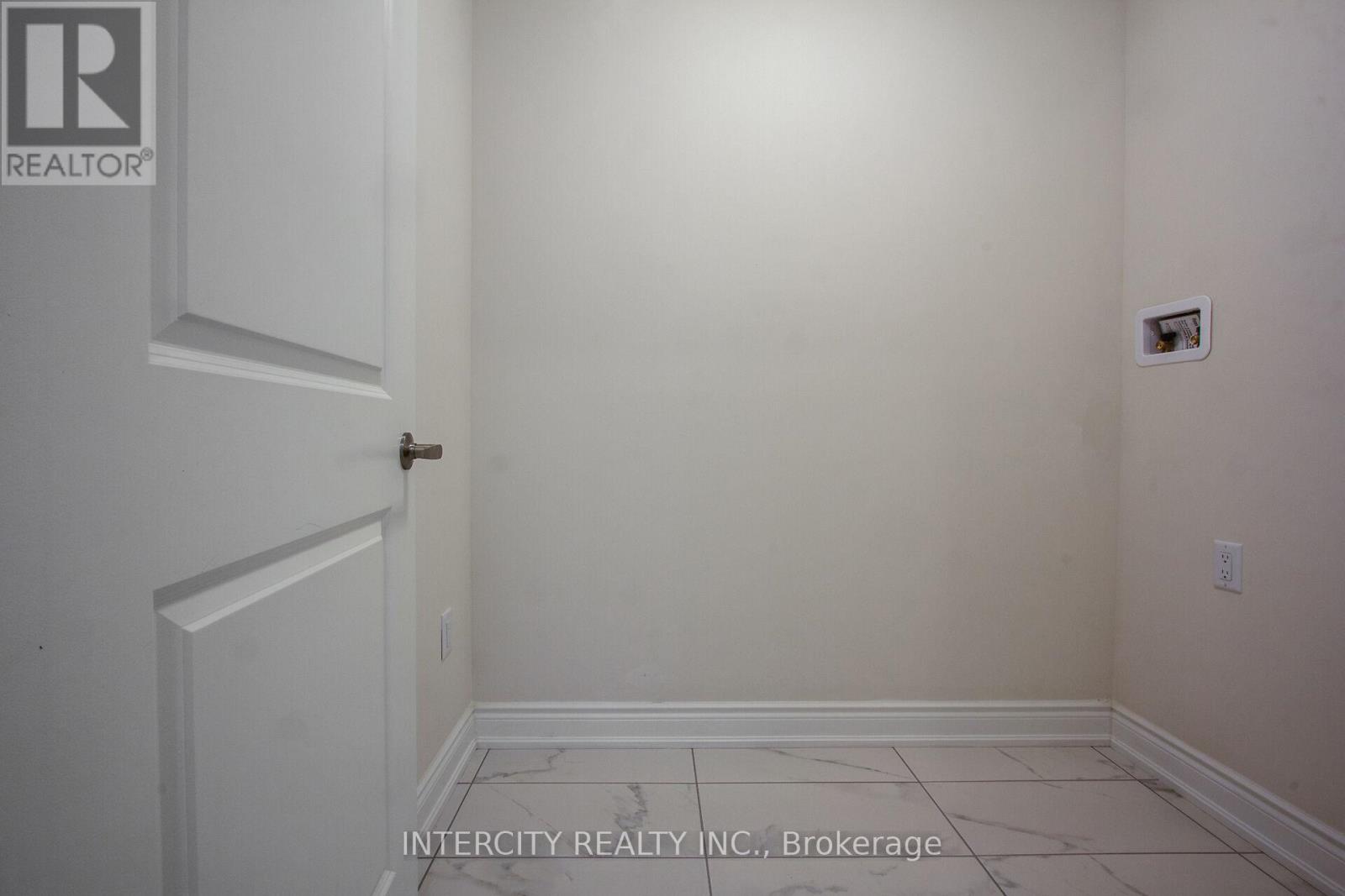 3273 Sixth Line, Oakville, Ontario  L6H 0Z8 - Photo 6 - W12462936